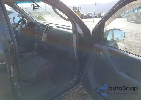 2011 Nissan Frontier Pro-4X z USA, uszkodzony, nr VIN 1N6AD0EV5BC422437